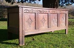 17th Century William And Mary Period Oak Antique Coffer 23d 60w 26h _5.JPG